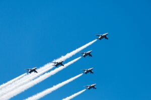 ブルーインパルス パイロット 年収