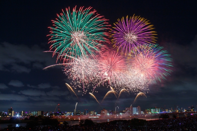 日本海洋上花火大会 2025 混雑